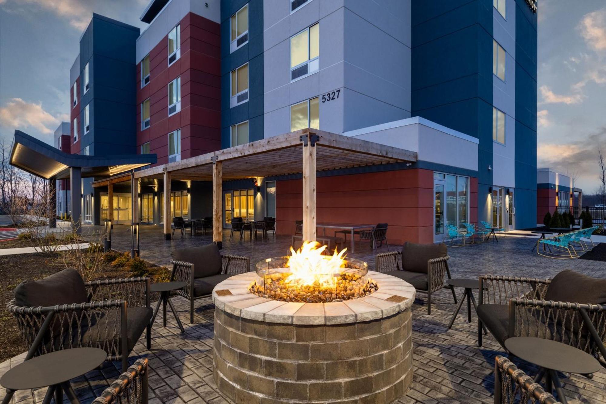 Towneplace Suites By Marriott Geneva At Spire Academy المظهر الخارجي الصورة